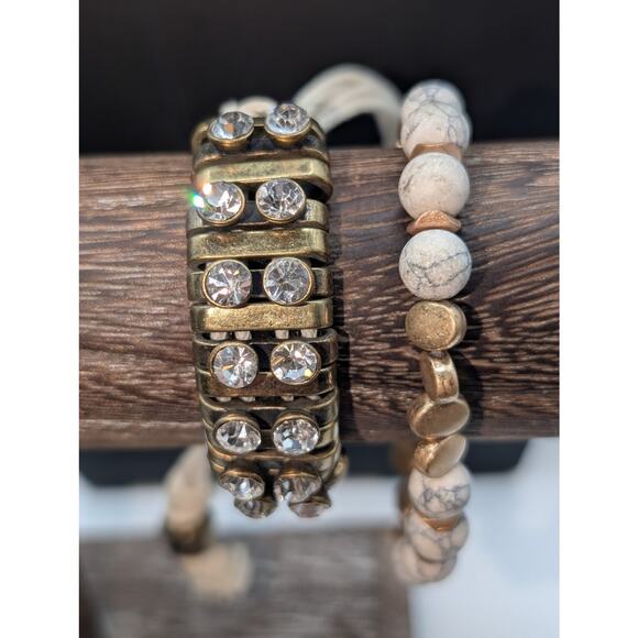 Mixed Lot Clear Pink Rhinestones Howlite 2 Necklaces & 2 Coordinating Bracelets - Picture 3 of 10